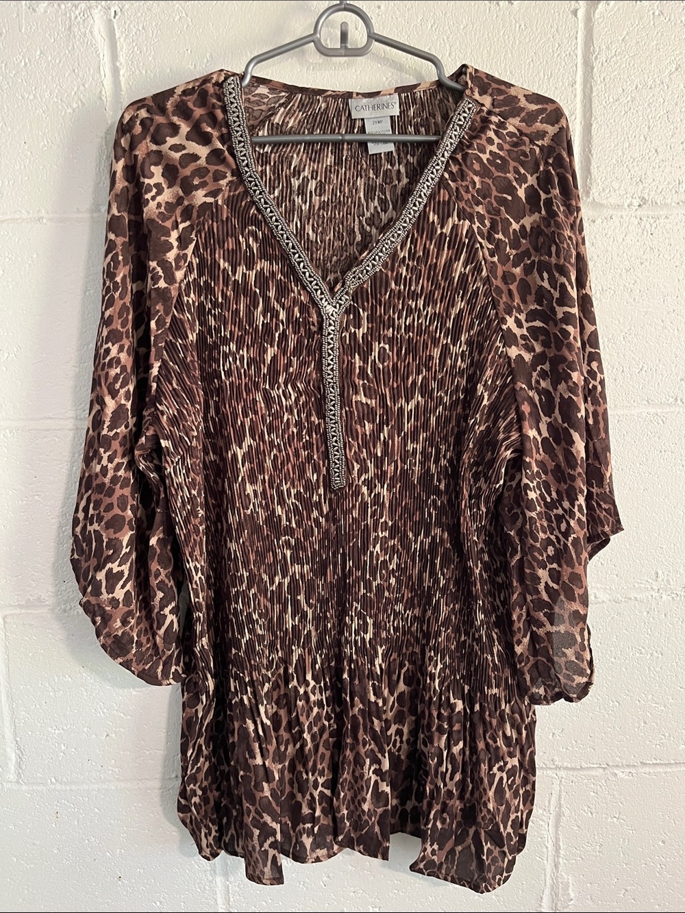 NWOT Catherines Leopard Print Beaded V-Neck Blouse- 2XP